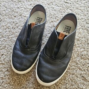 Frye Sleek Black Maya Leather Women's Slip-On Loafers, Size 7.5